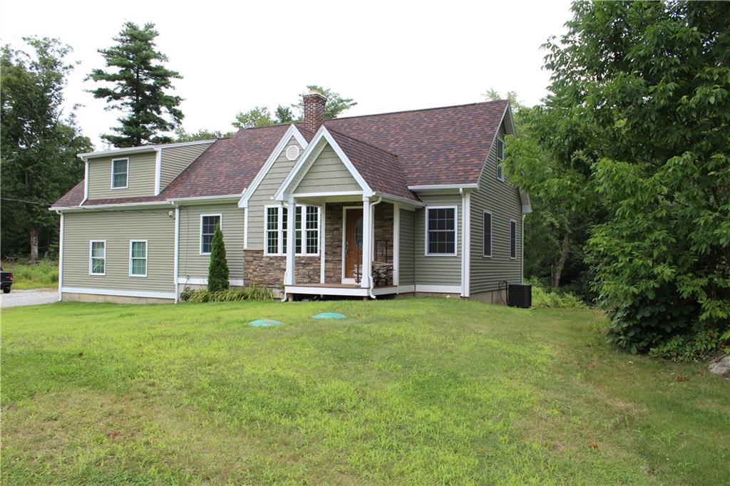 689 Putnam Pke Pike, Glocester