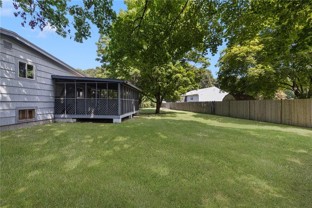 6 Shamrock Drive, Warwick