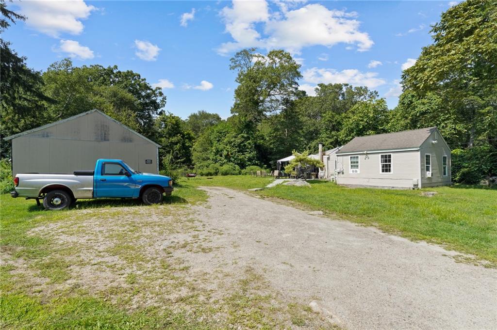 3835 Old Post Road, Charlestown