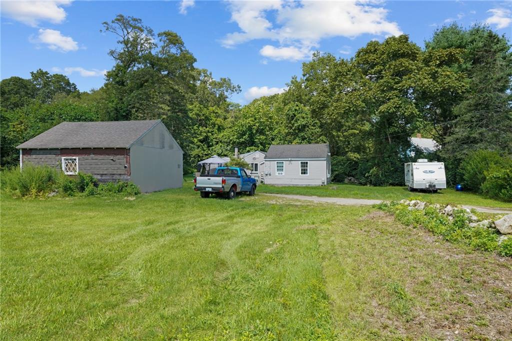 3835 Old Post Road, Charlestown