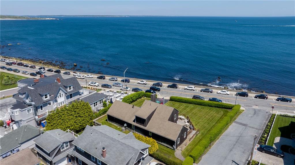 121 Ocean Road, Narragansett