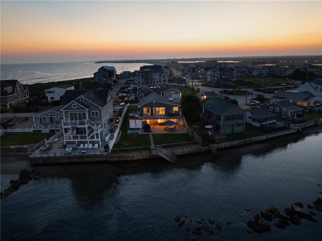 11 Beach Row, Narragansett