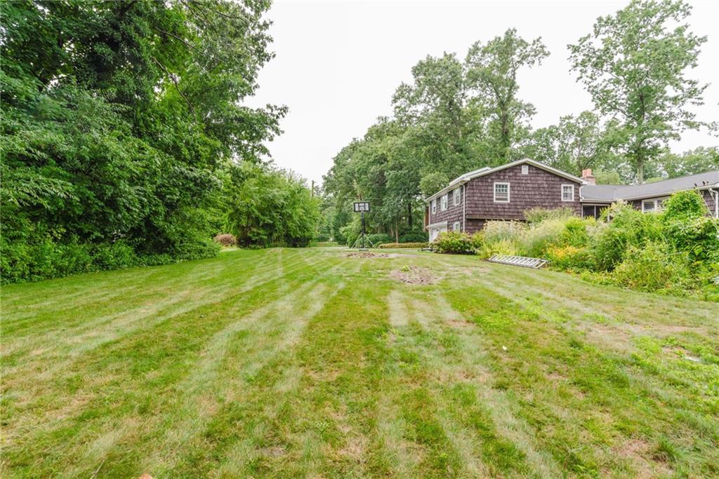 21 Hiller Drive, Seekonk