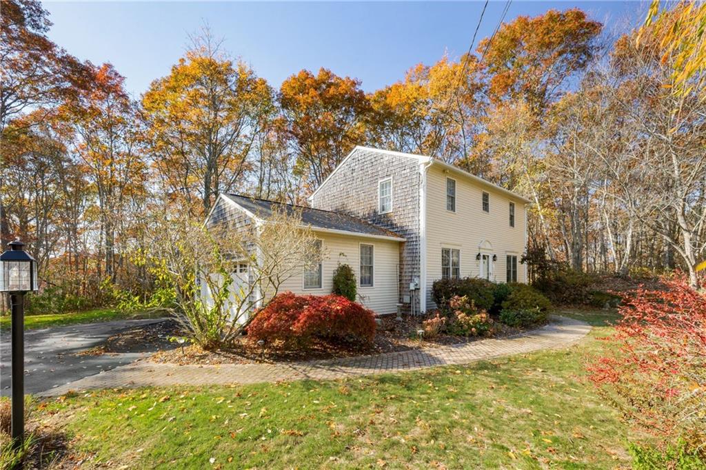 123 Country Hill Lane, North Kingstown