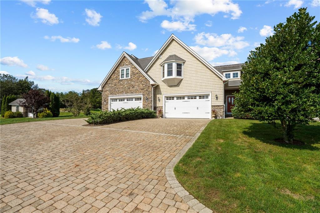 4 Spy Glass Circle, Unit#b, Hopkinton