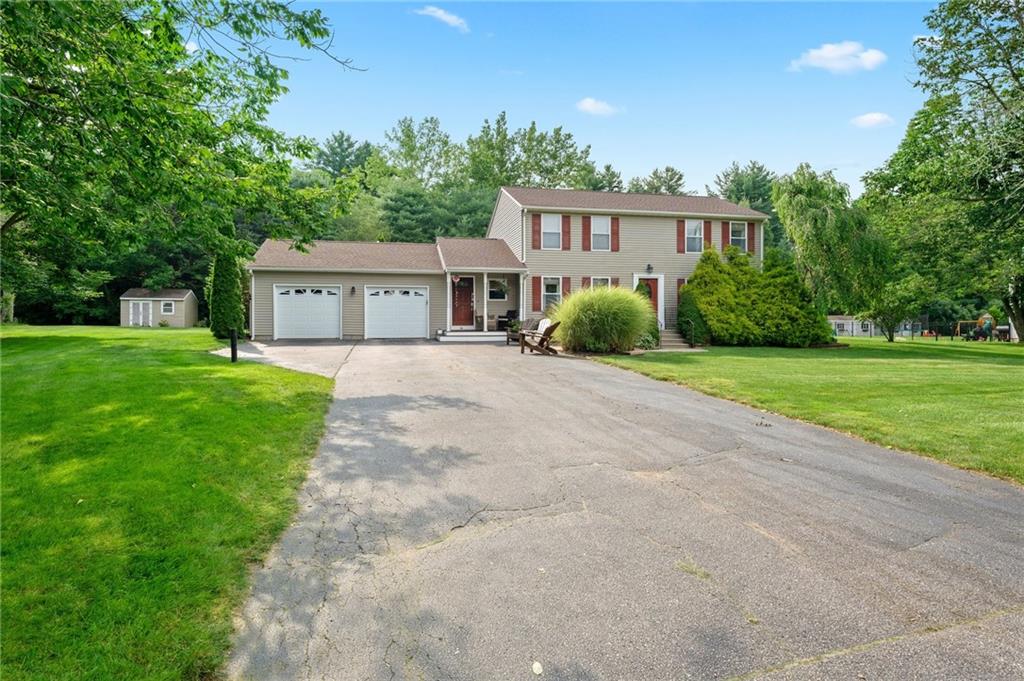 66 Hidden Lake Drive, North Kingstown