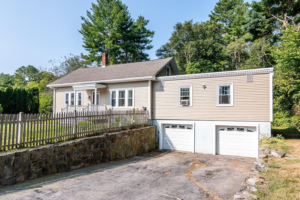 802 Round Top Road, Burrillville