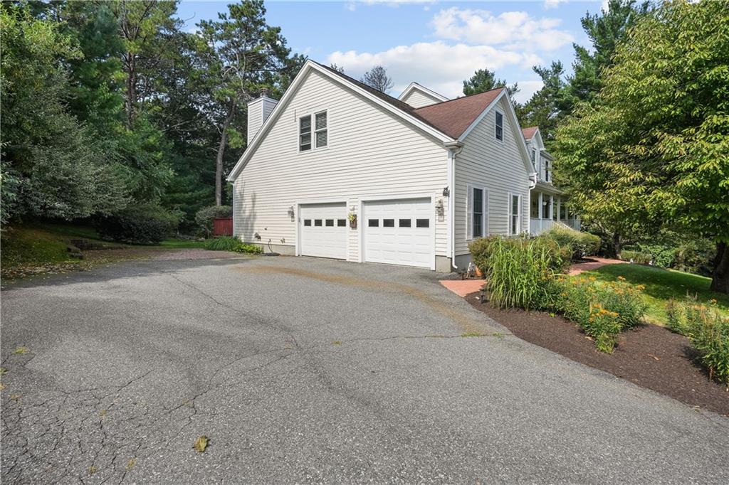 45 Fairview Drive, South Kingstown