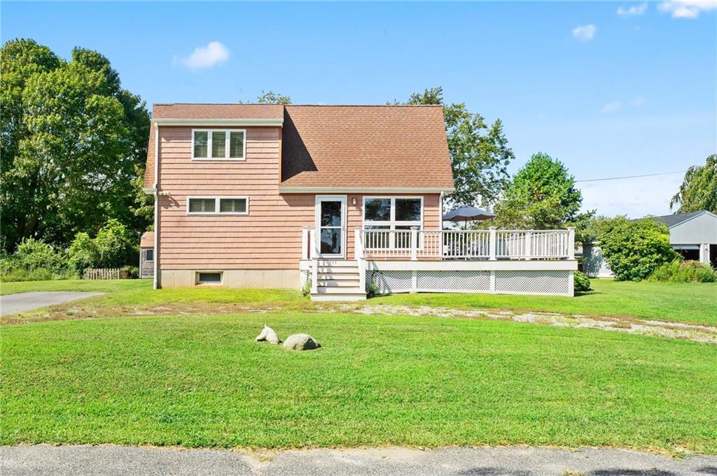 138 Lake Avenue, South Kingstown