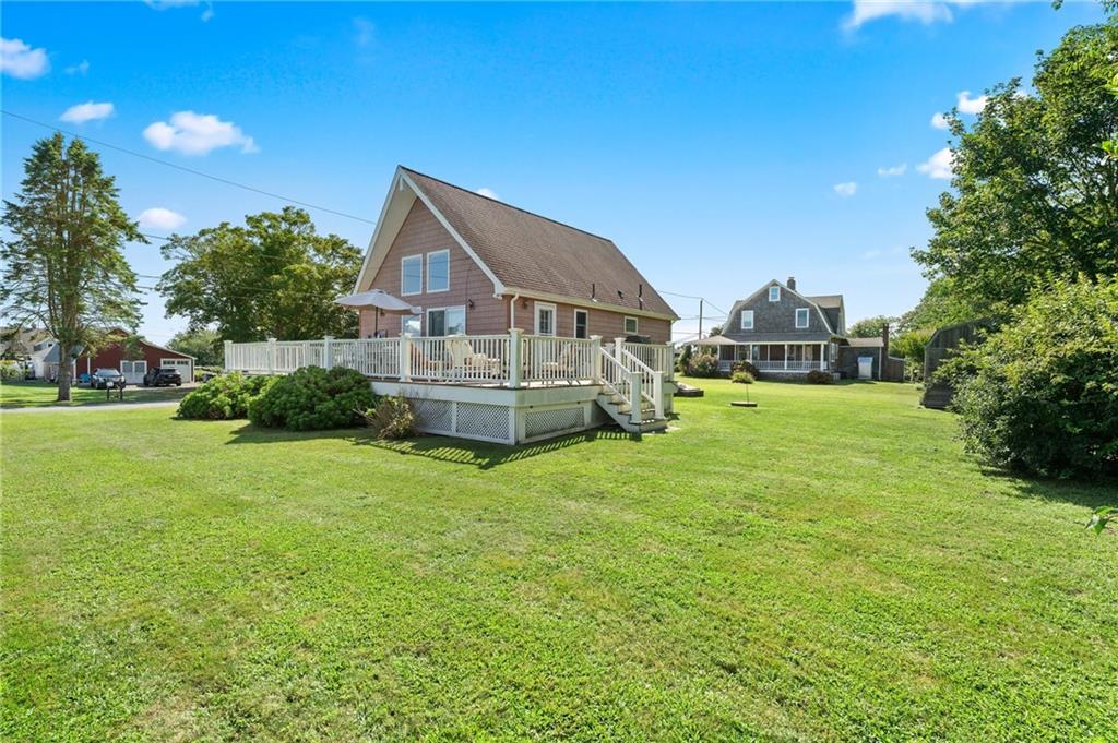 138 Lake Avenue, South Kingstown