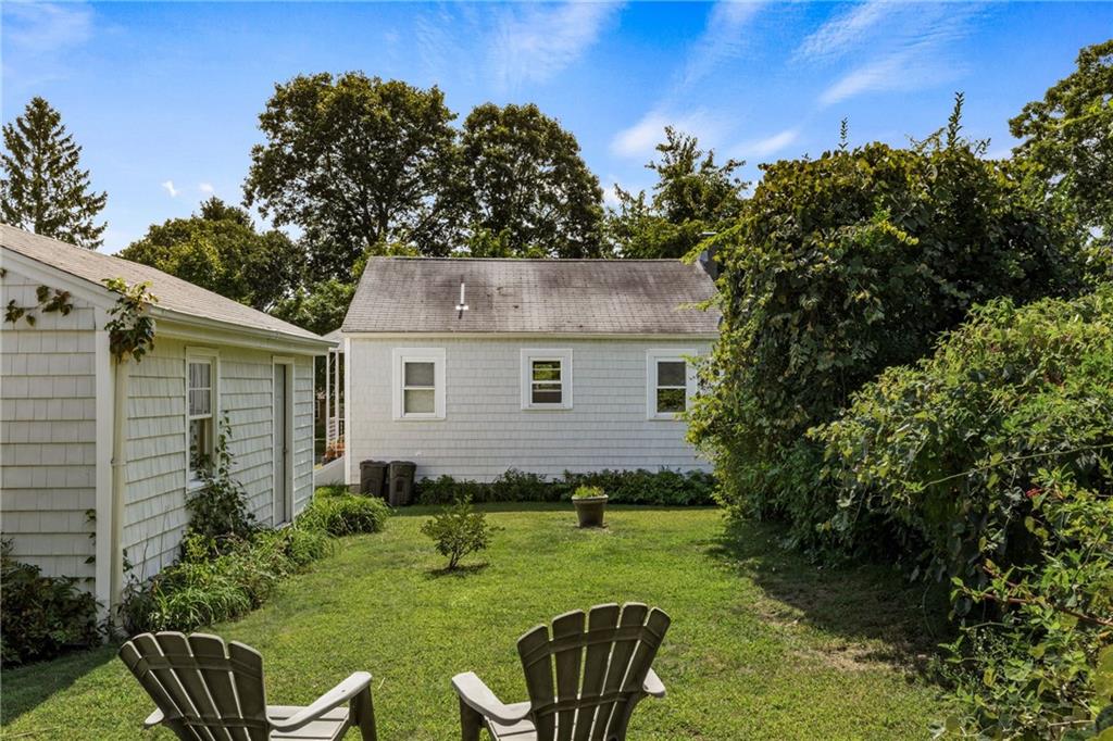 257 Foddering Farm Road, Narragansett