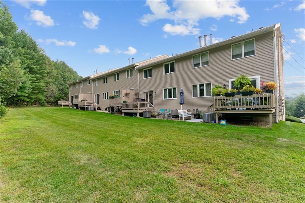 35 Waterview Drive, Unit#b, Smithfield