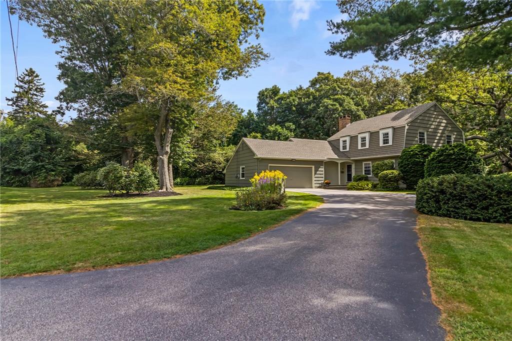 29 Oakwoods Drive, South Kingstown