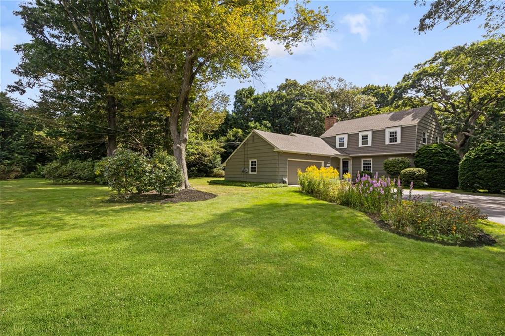 29 Oakwoods Drive, South Kingstown