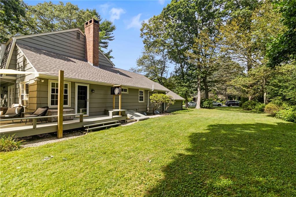 29 Oakwoods Drive, South Kingstown