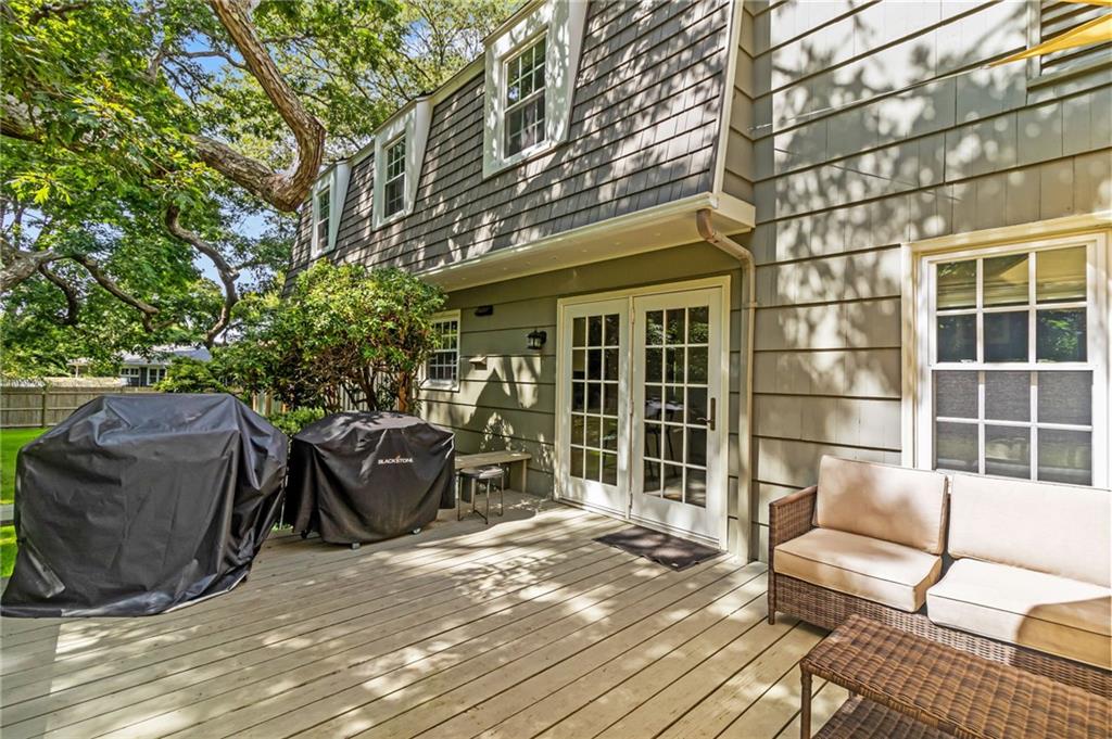 29 Oakwoods Drive, South Kingstown