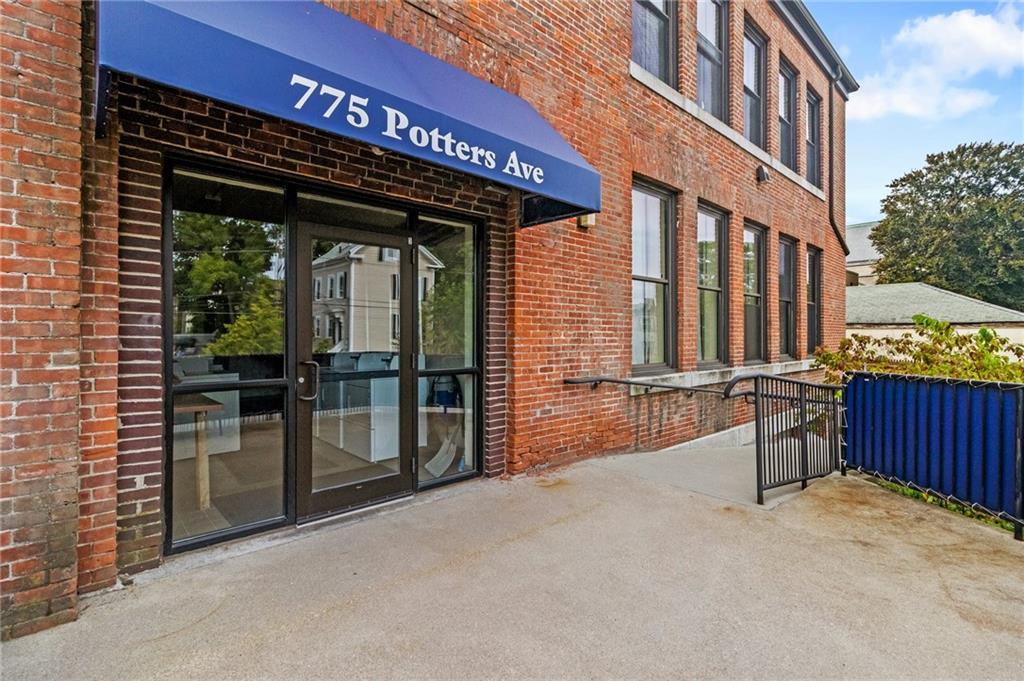 775 Potters Avenue, Unit#12, Providence