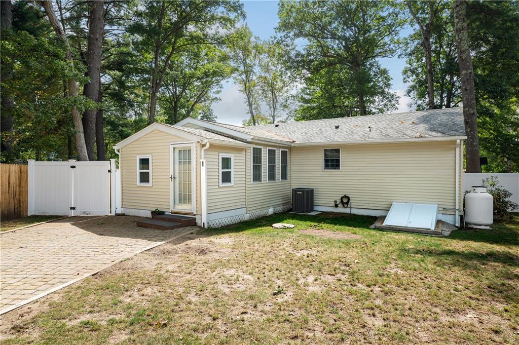 44 Lake View Circle, Glocester