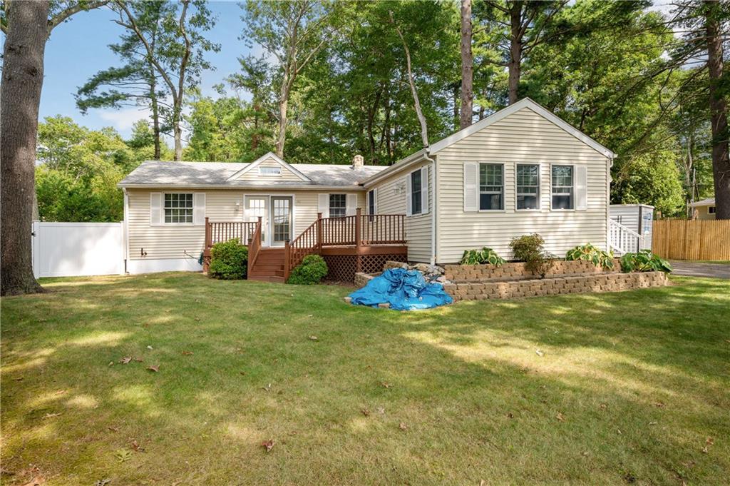 44 Lake View Circle, Glocester