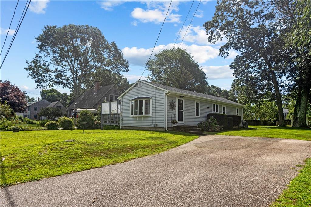 101 Winchester Drive, South Kingstown