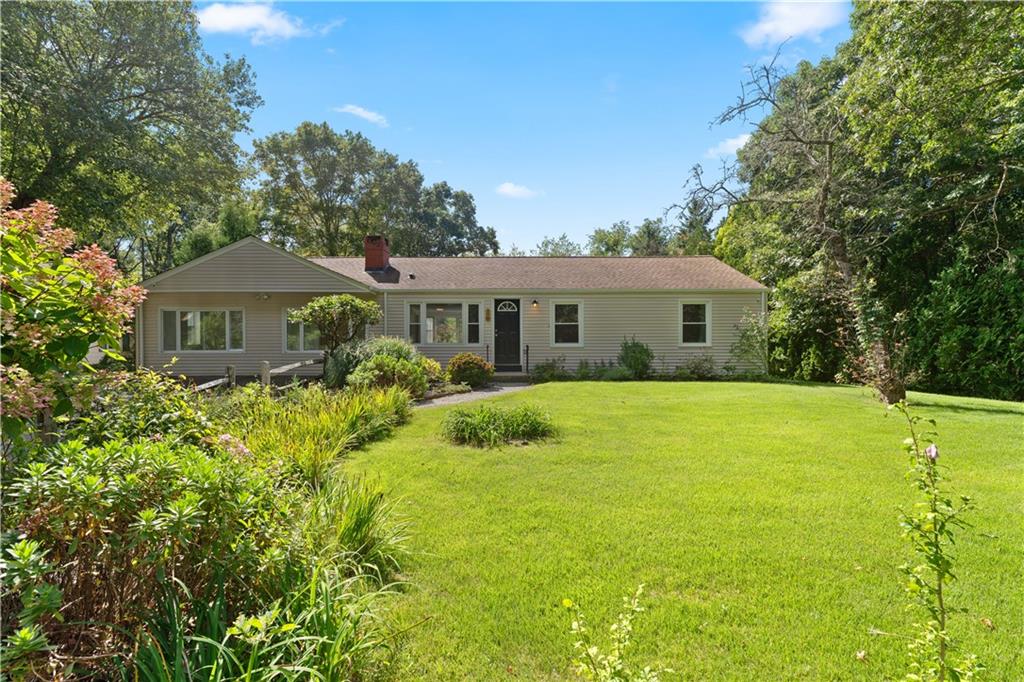 350 Annaquatucket Road, North Kingstown