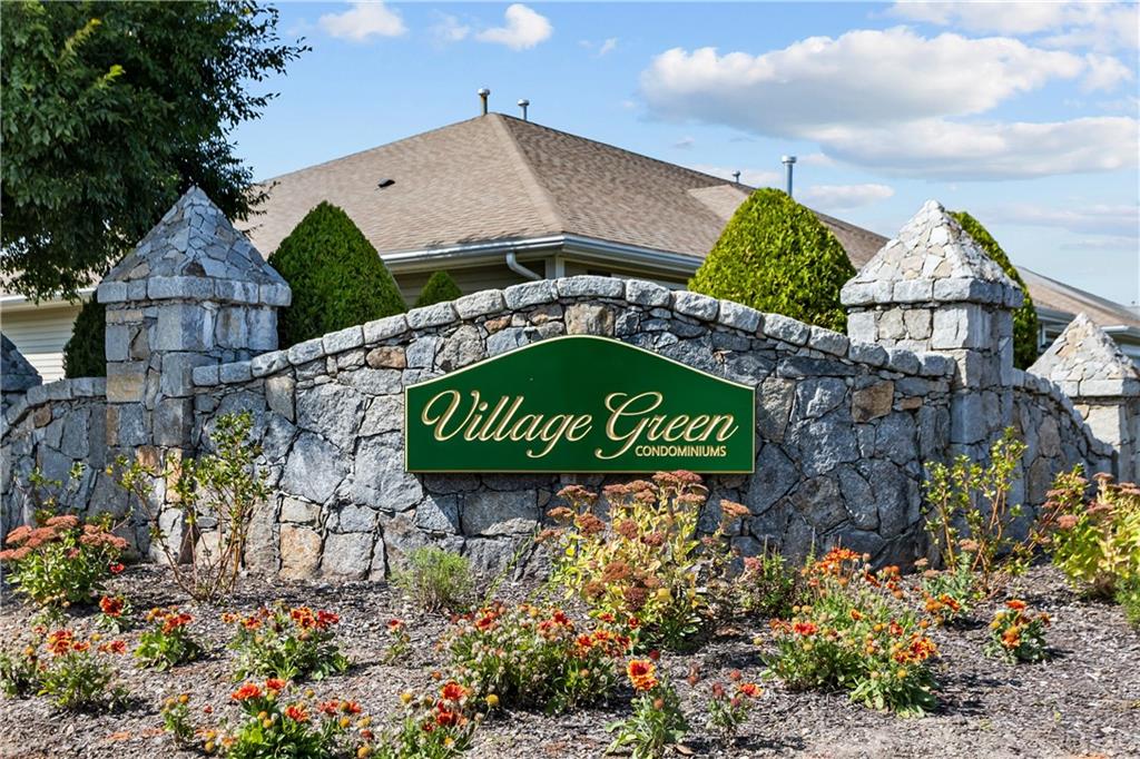 2703 Village Green Circle, Coventry