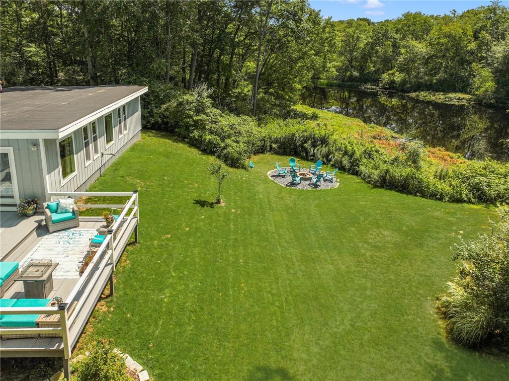 129 Potter Hill Road, Westerly