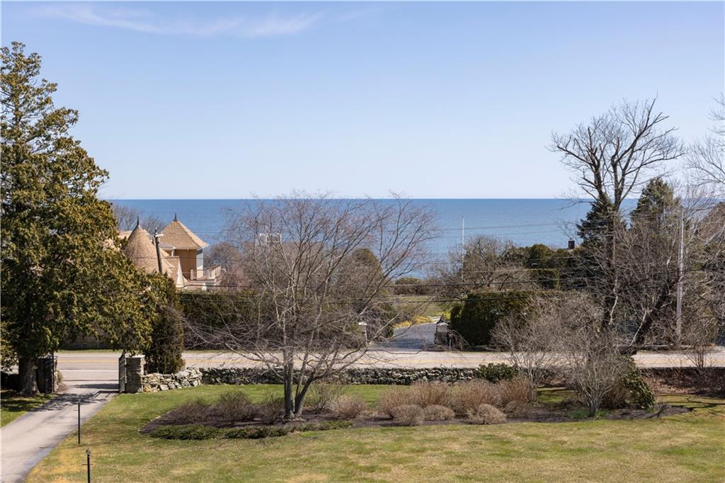 383 Ocean Road, Narragansett