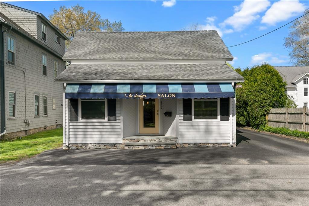 382 Woodruff Avenue, South Kingstown