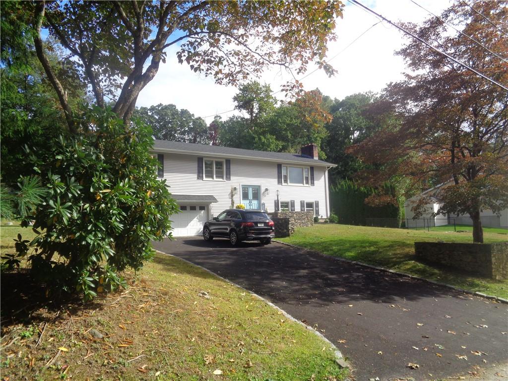 116 Winnisquam Drive, Warwick