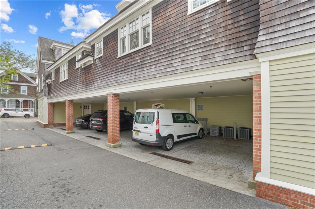 14 Pelham Street, Unit#8, Newport