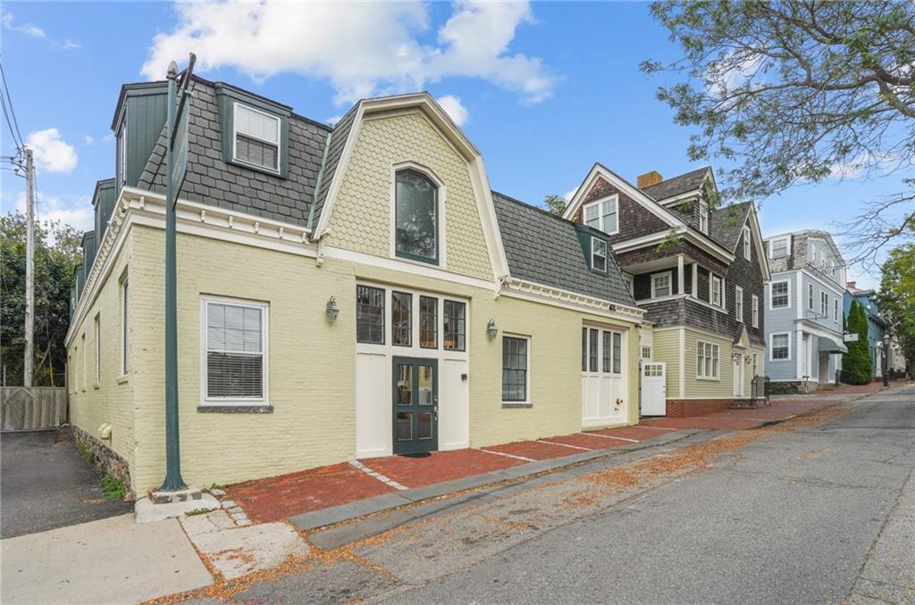 14 Pelham Street, Unit#8, Newport