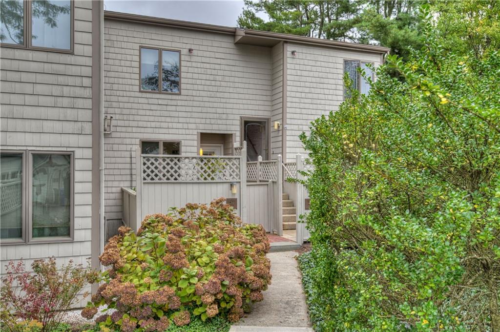 57 Seabreeze Lane, Unit#57, Bristol