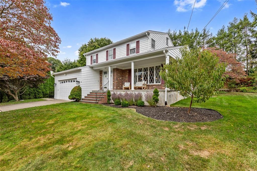 14 John F Kennedy Circle, North Providence