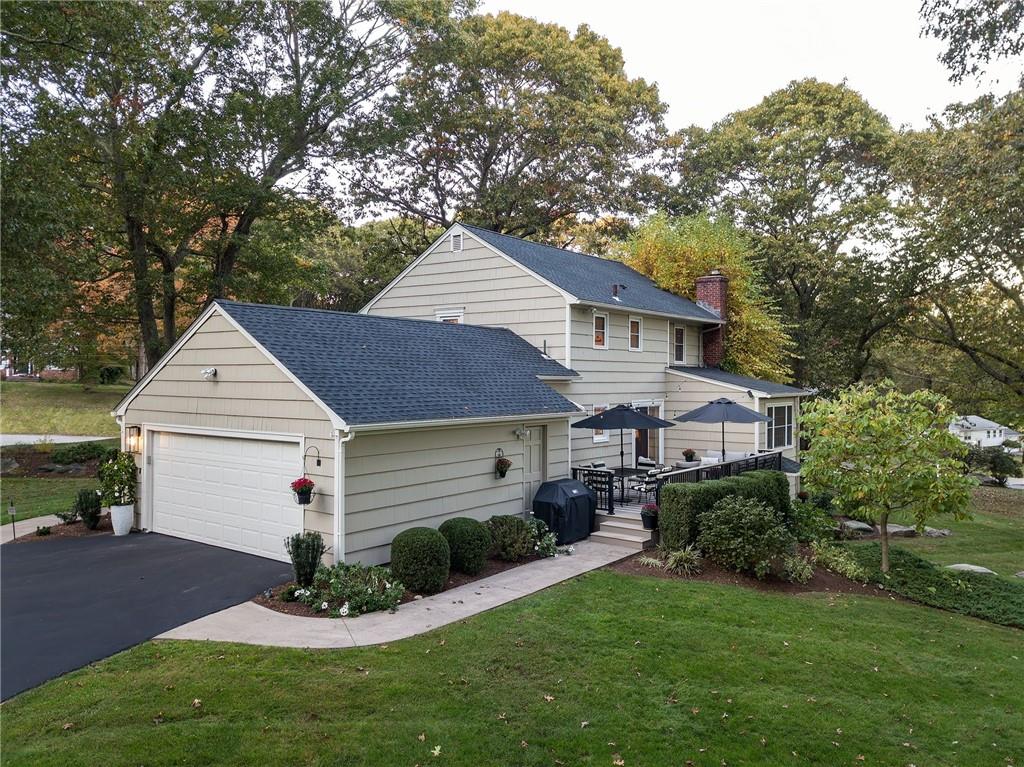 90 Bryant Drive, North Kingstown