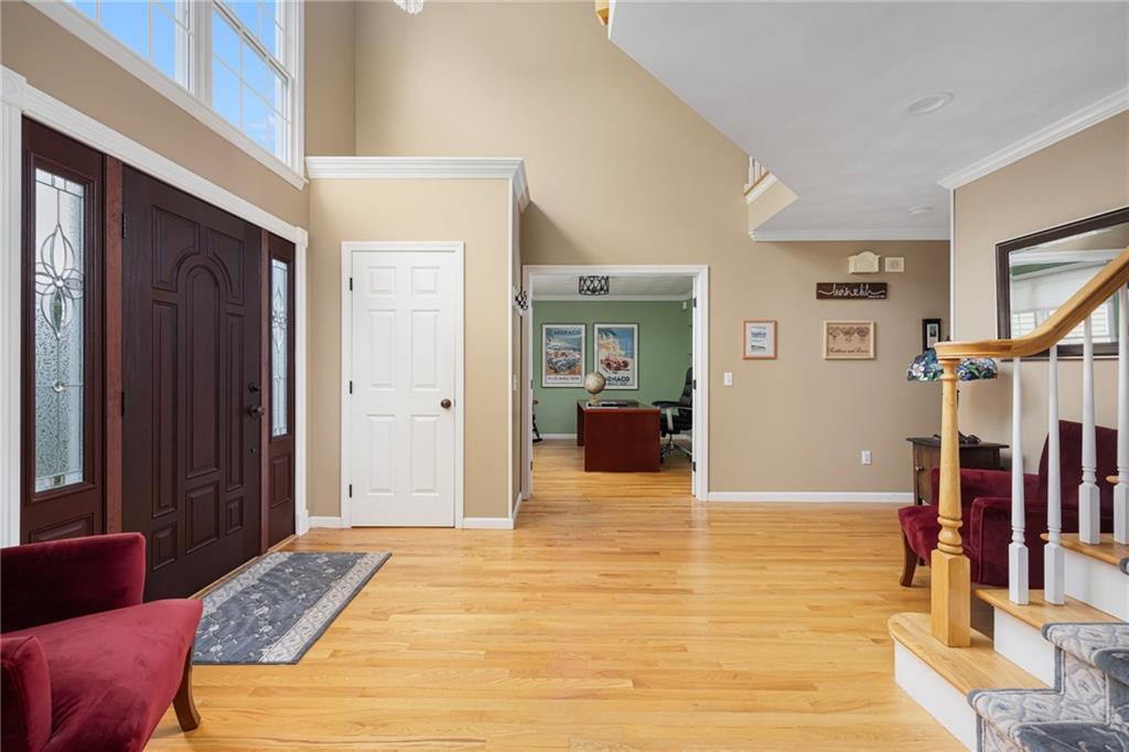 109 Crest Field Lane, North Kingstown