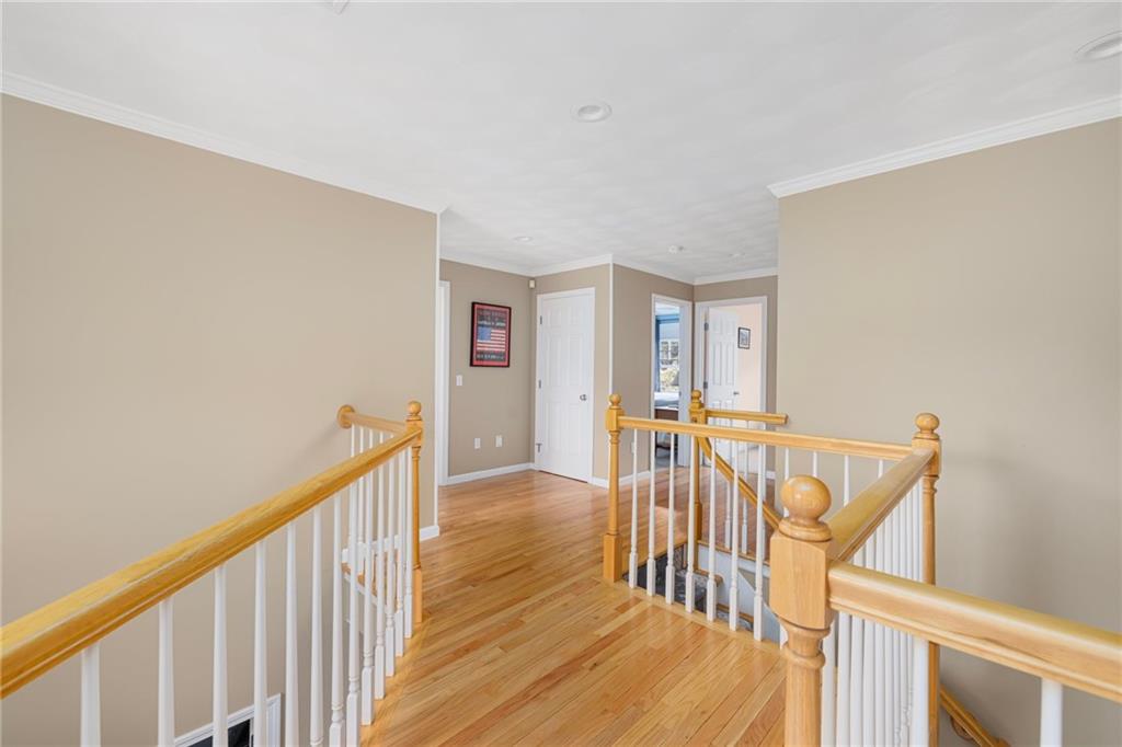 109 Crest Field Lane, North Kingstown