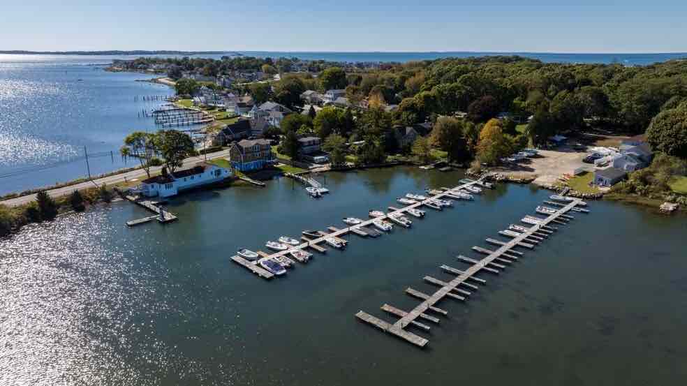 ARAKELIAN BROKERS THE SALE OF PALMER’S COVE MARINA  ON GROTON LONG POINT FOR $1,700,000