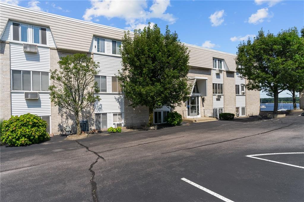 4430 Post Road, Unit#40c, Warwick