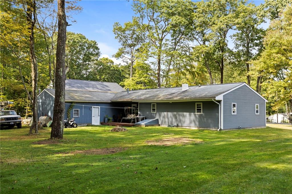 453 Lake Washington Drive, Glocester