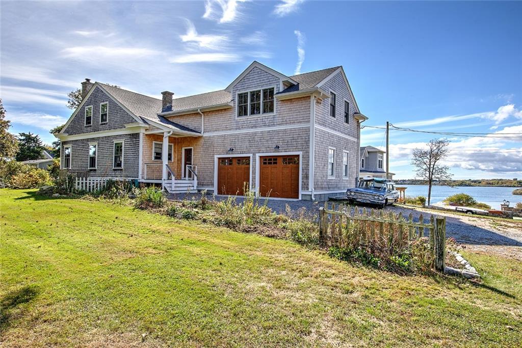 82 Maple Drive, South Kingstown