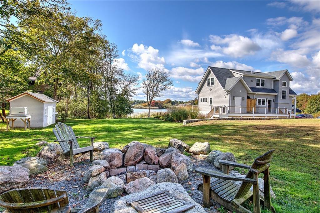 82 Maple Drive, South Kingstown