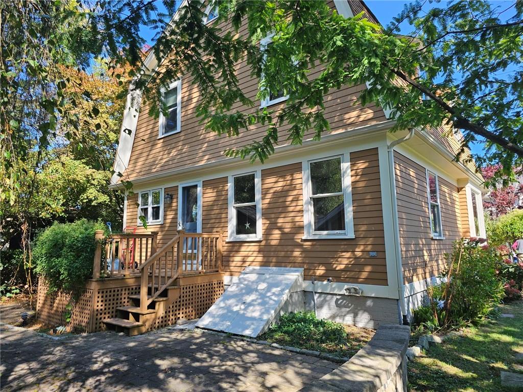 86 Pleasant Street, North Kingstown