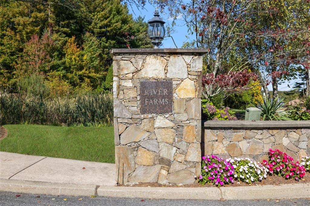 198 River Farms Drive, Unit#198, West Warwick