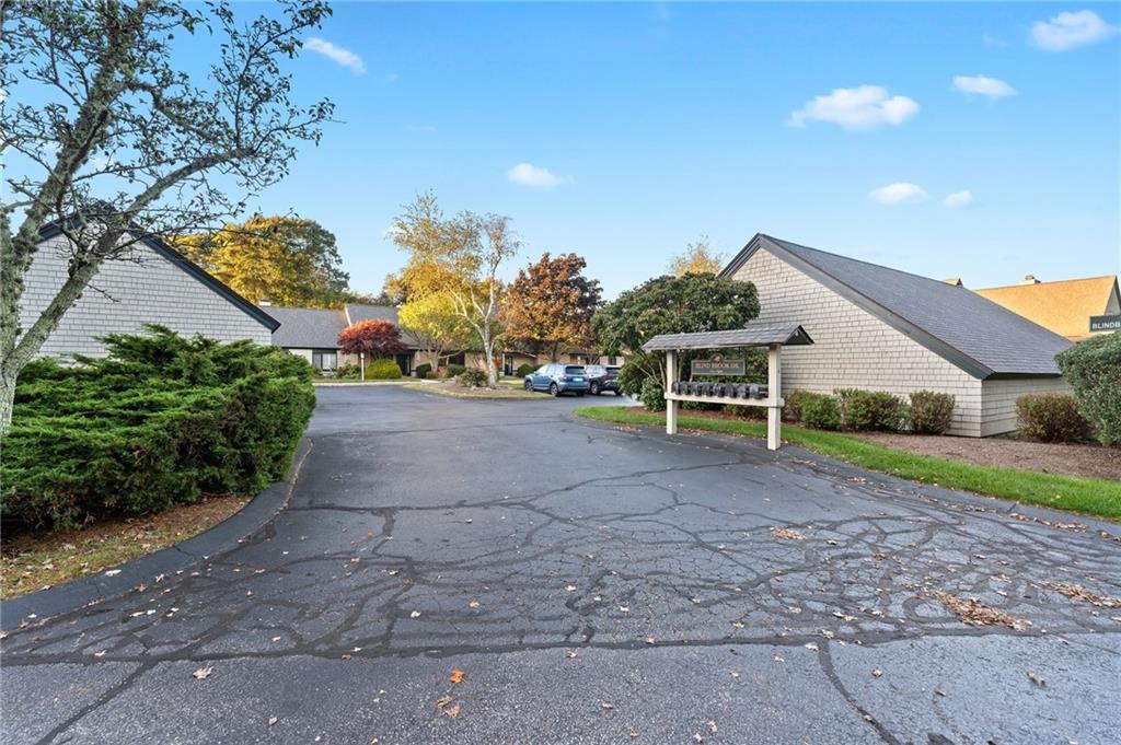 6 Blindbrook Drive, Narragansett