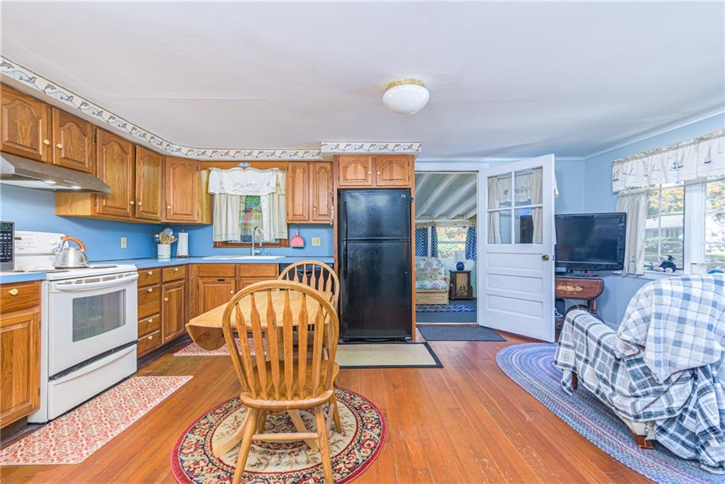 223 Mautucket Road, South Kingstown