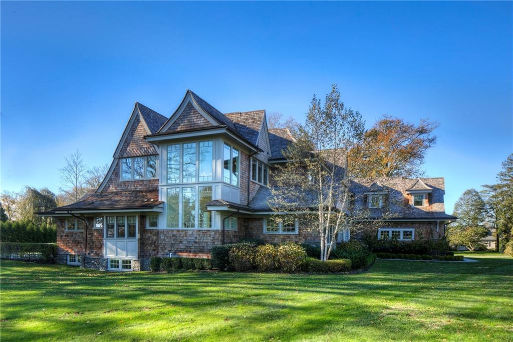 10 Ocean Lawn Lane, Newport