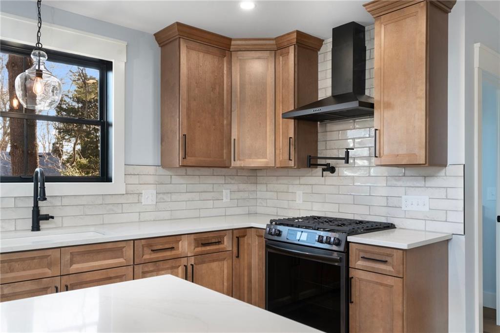 71 Johnson Avenue, North Kingstown