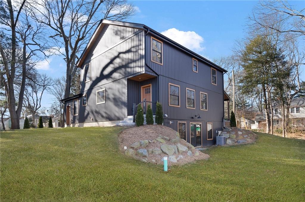 71 Johnson Avenue, North Kingstown