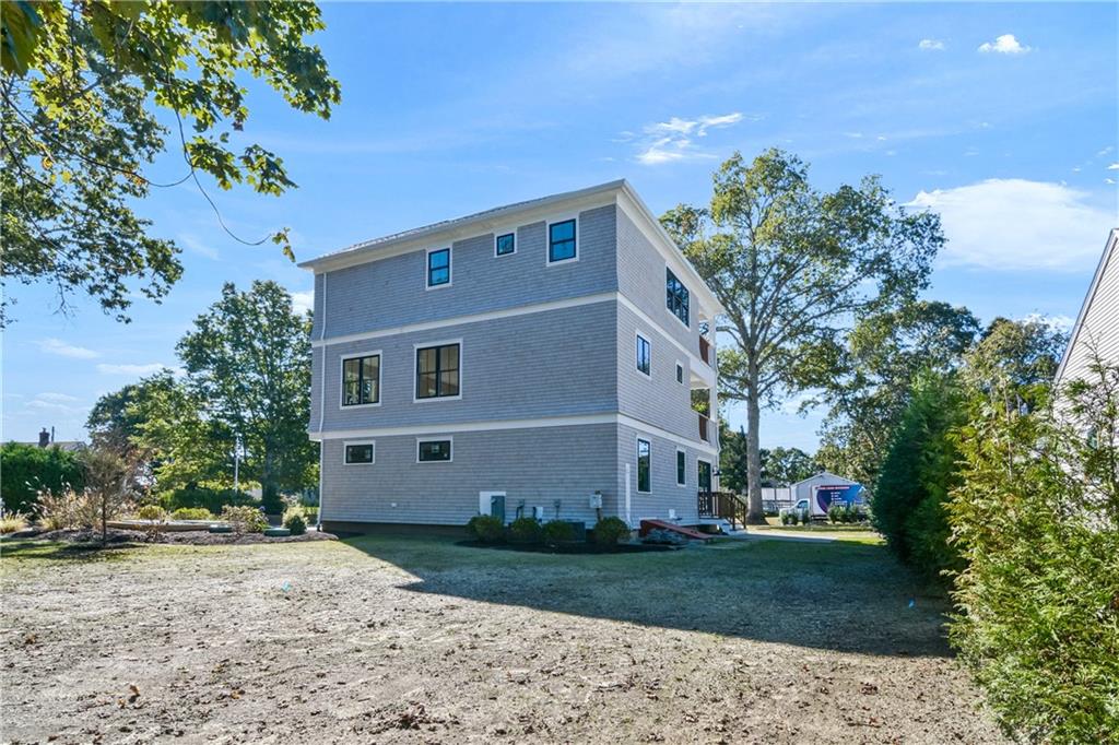 106 Winchester Drive, South Kingstown